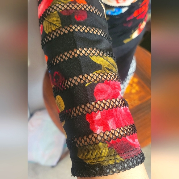 Floral Guess Shirt - Picture 2 of 6